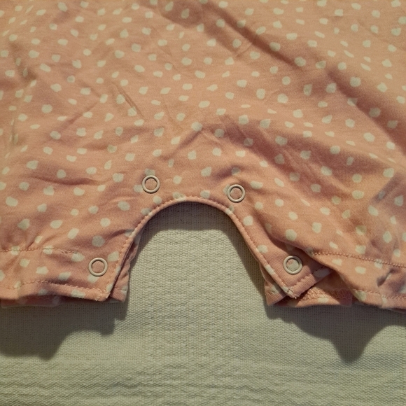 Kissy Kissy, Kissy Love girls 0-3 months Speckles pink playsuit romper - Picture 5 of 7